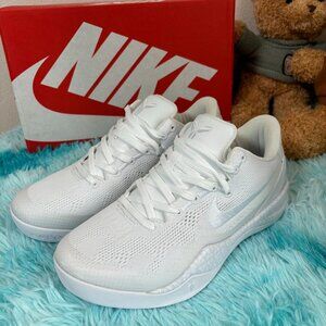 Men's shoes Nike Kobe 8 "Triple White" Sport white Fashion movement